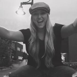 Meet your Posher, Layla